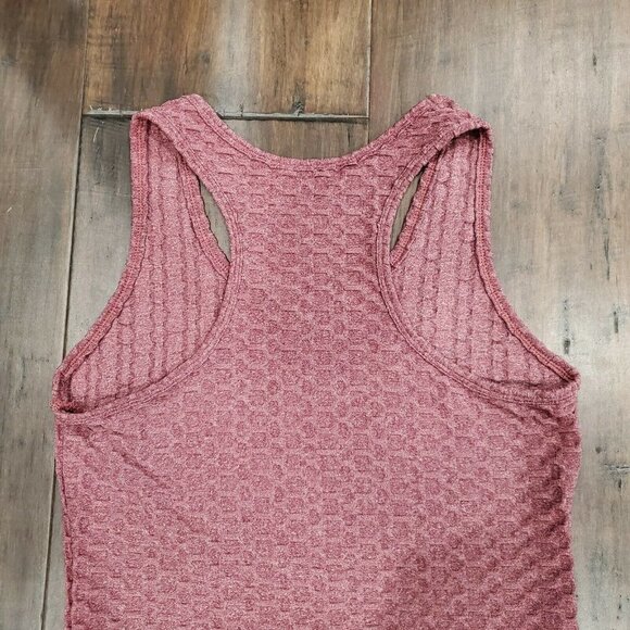Womens Quilted Burgandy Tank Top Size L/XL Light Weight Summer Top Shirt - Picture 3 of 8